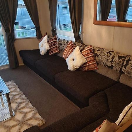 Swift Burgundy Apartment เพรสตาติน ภายนอก รูปภาพ