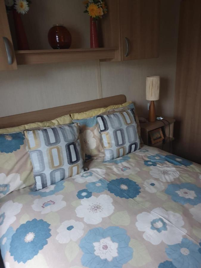 Swift Burgundy Apartment เพรสตาติน ภายนอก รูปภาพ