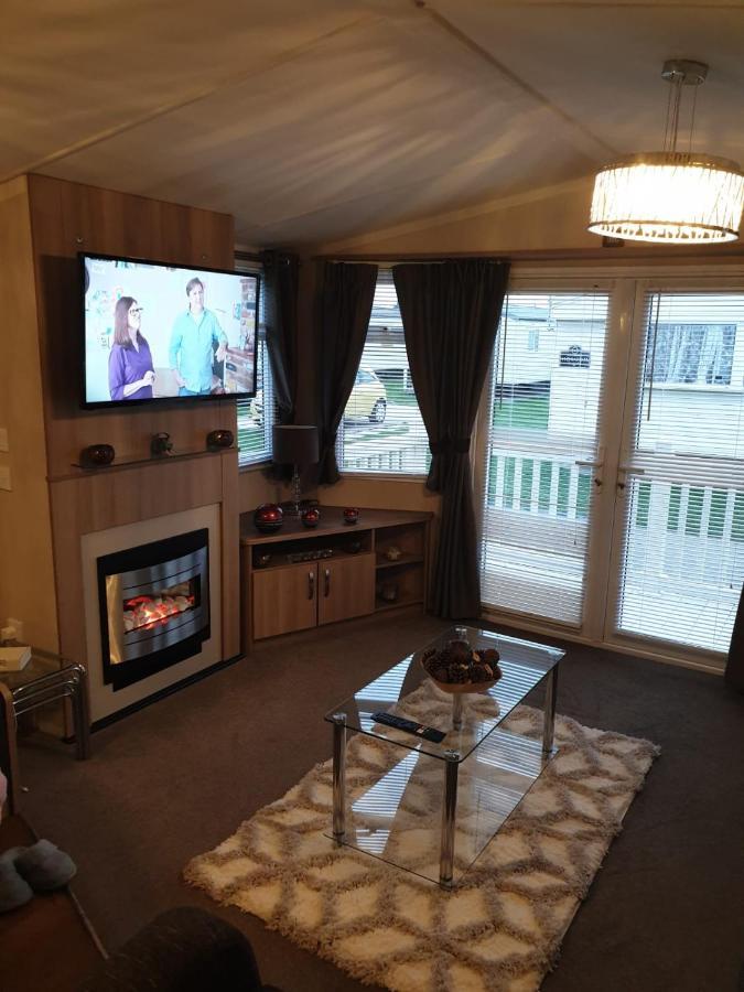 Swift Burgundy Apartment เพรสตาติน ภายนอก รูปภาพ
